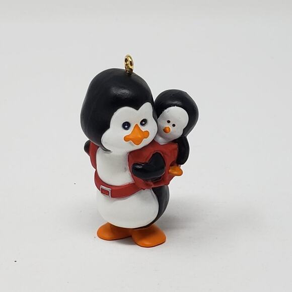 1990 Hallmark Polar Pair Handcrafted Keepsake Holiday Christmas Ornament. - Picture 3 of 7